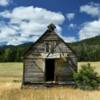 A close up view of this
vintage 1902 schoolhouse.
Hilt, CA.