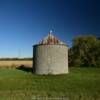Typical lone standing
grain silo.
Mondamin, Iowa.