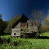 Frontal view of this
rustic old barn.
Monona County.