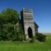 Frontal view of this
early 1900's relic.
Near Edgeley, ND.